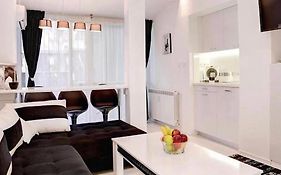 Zero-Waste Studio Apartment In Central Sofia