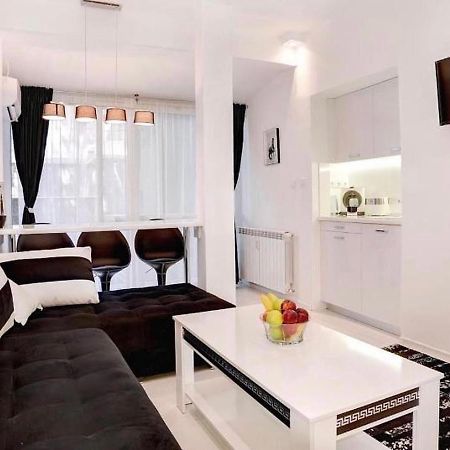 Zero-Waste Studio Apartment In Central Sofia Exterior photo